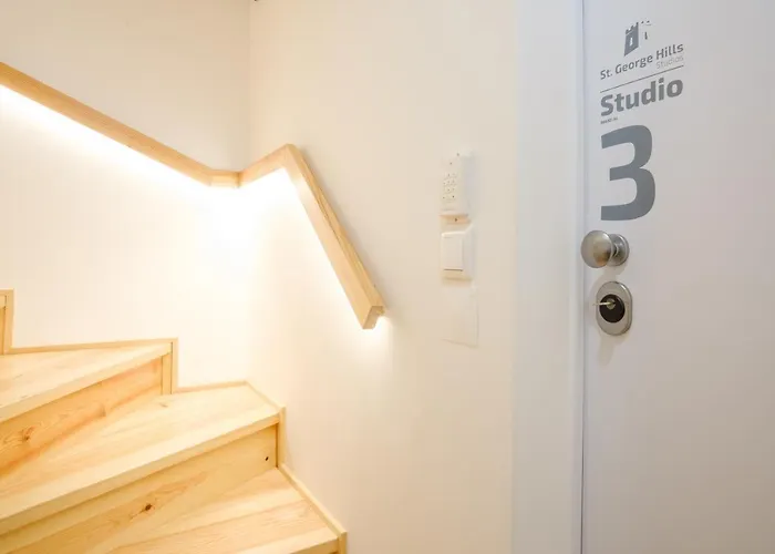 St. George Hills شقة