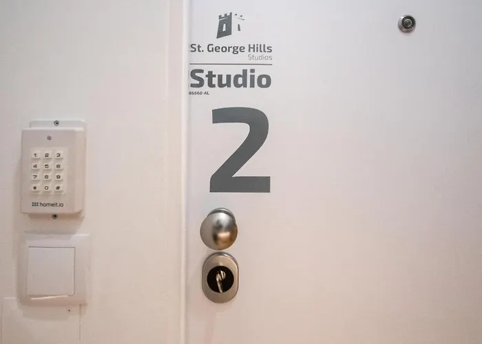 St. George Hills דירה